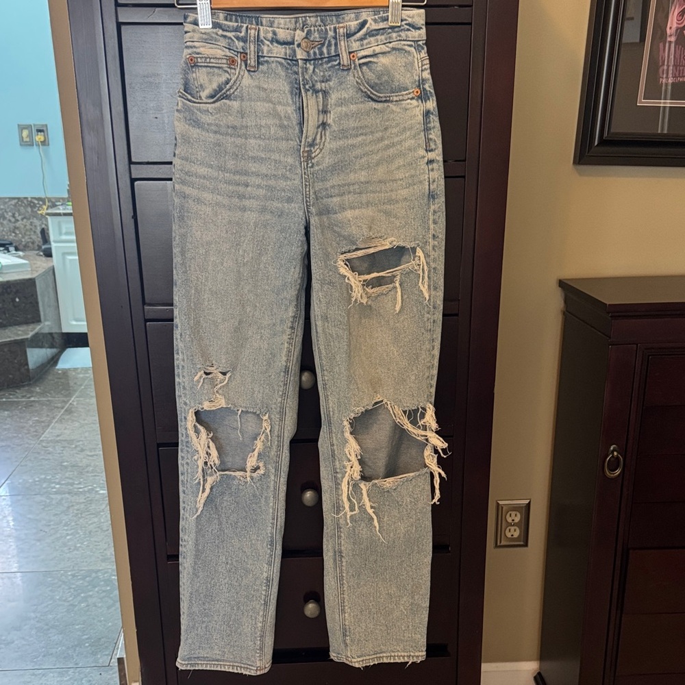 American Eagle Outfitters Ripped Light Blue Jeans